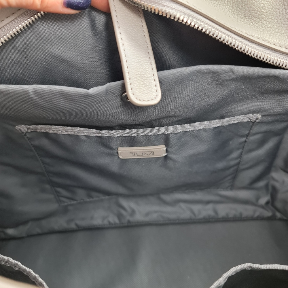 Tumi leather 'Carolina Voyageur' laptop tote and travel bag - Picture 8 of 10